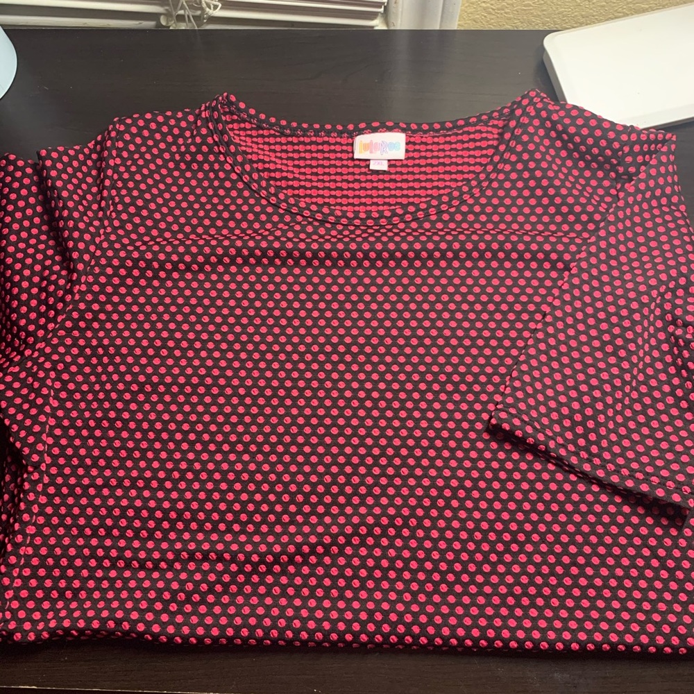 LULAROE WOMEN’S TOP 2XL